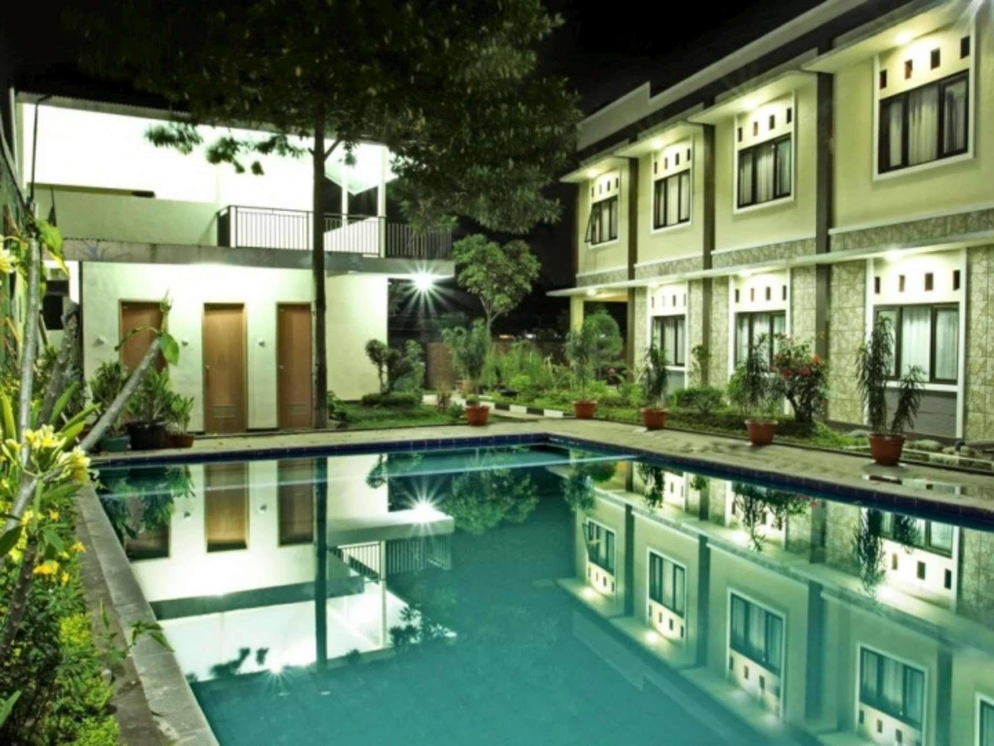 Gumilang Hotel Bogor Exteriör bild